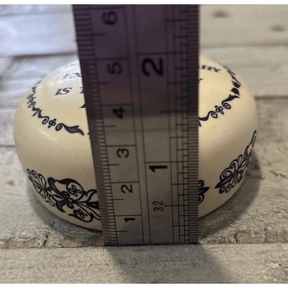 Baekgaard paper weight